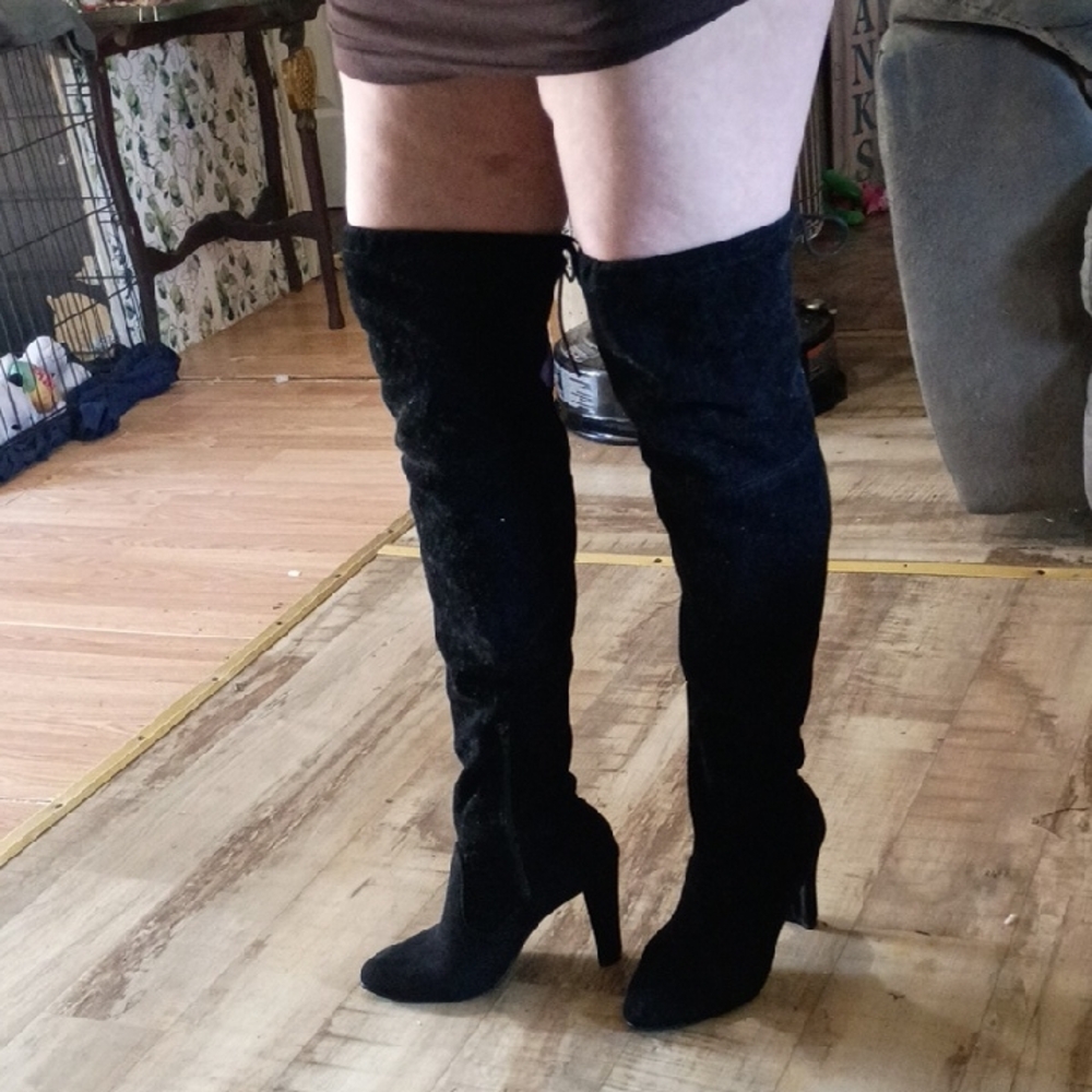 Elegant Black Over-the-Knee Boots